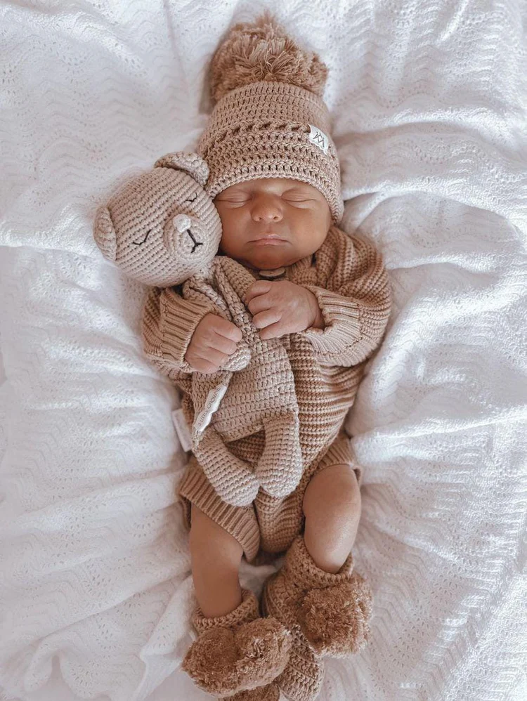 Cuddle Me Bear