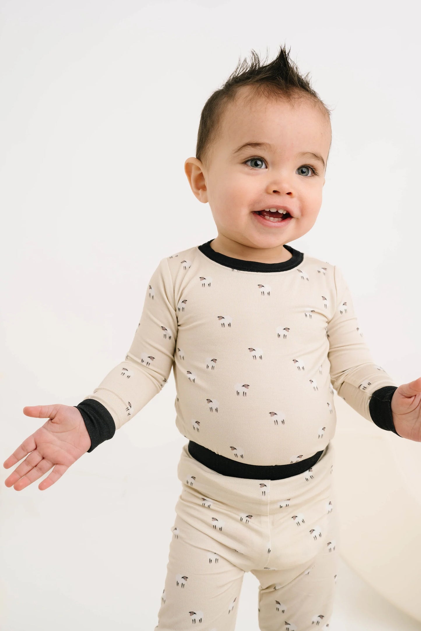 Cozy Sheep Bamboo Set